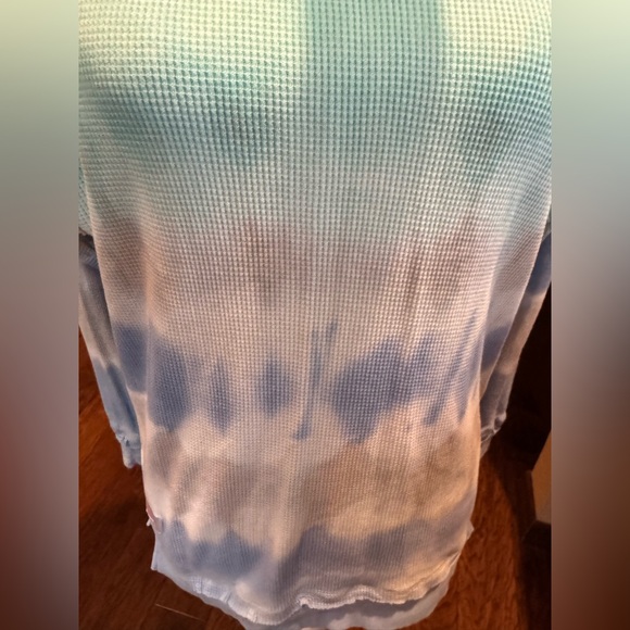 Simply, Southern tie-dye, thermal type shirt size medium - Picture 4 of 16